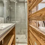 Chalet Eisstock